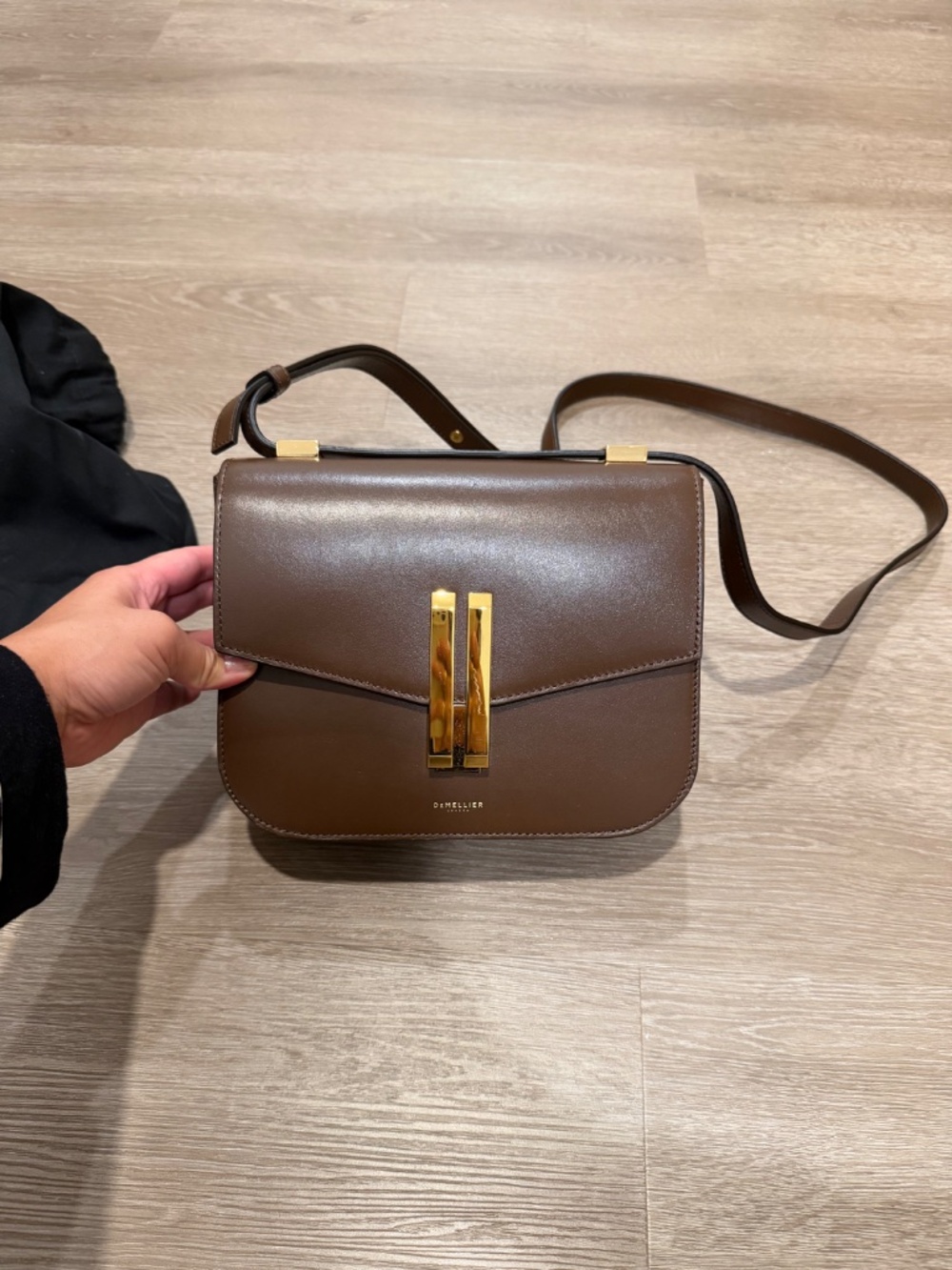 DeMellier The Vancouver in Mocha Smooth - Picture 2 of 10